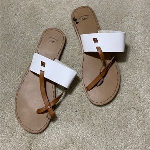 Gap sandals size 10